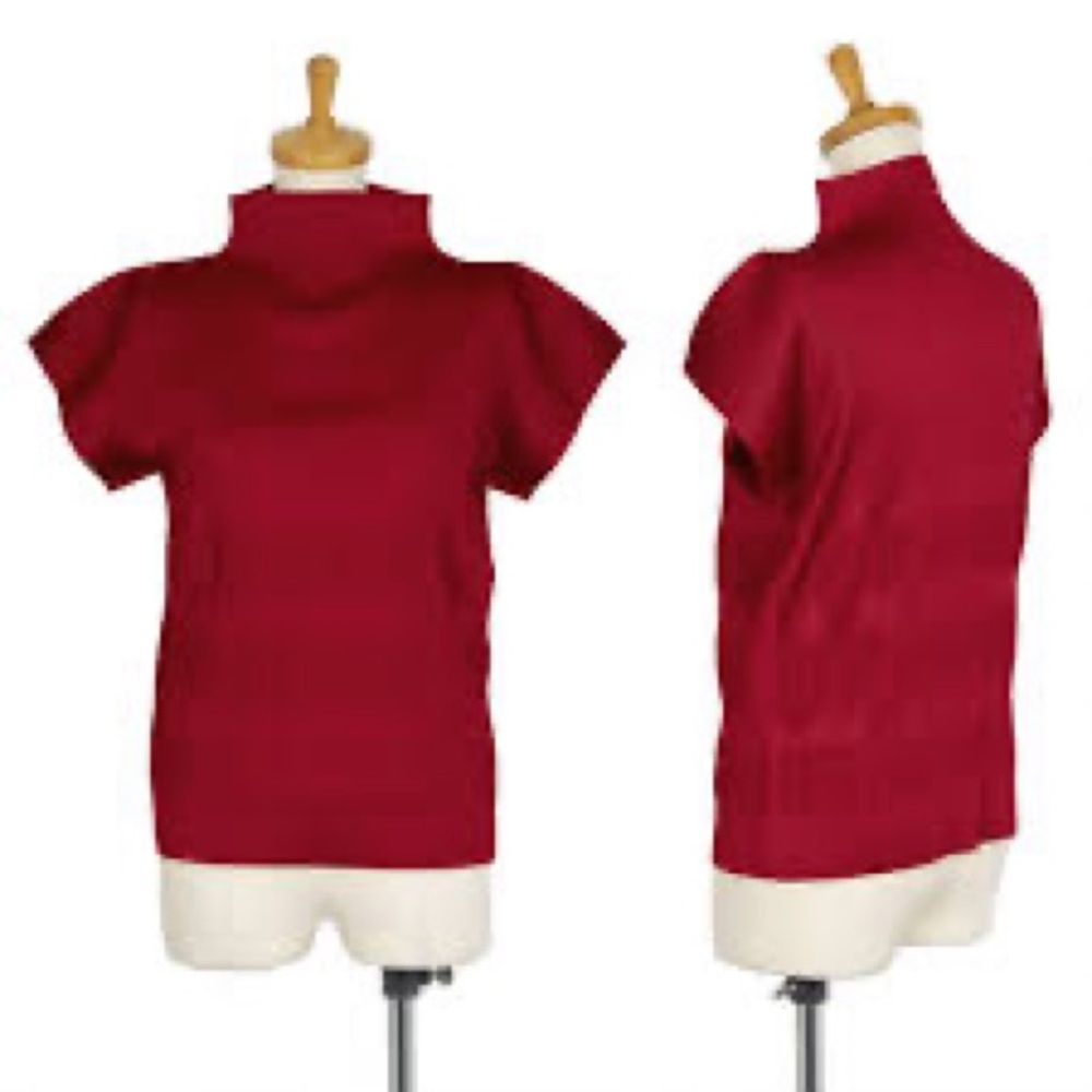 ✨3 for $20✨ Red short sleeve turtleneck sweater with pockets